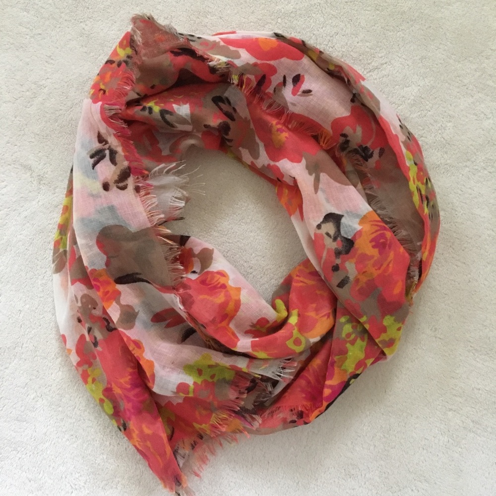 Pretty floral scarf